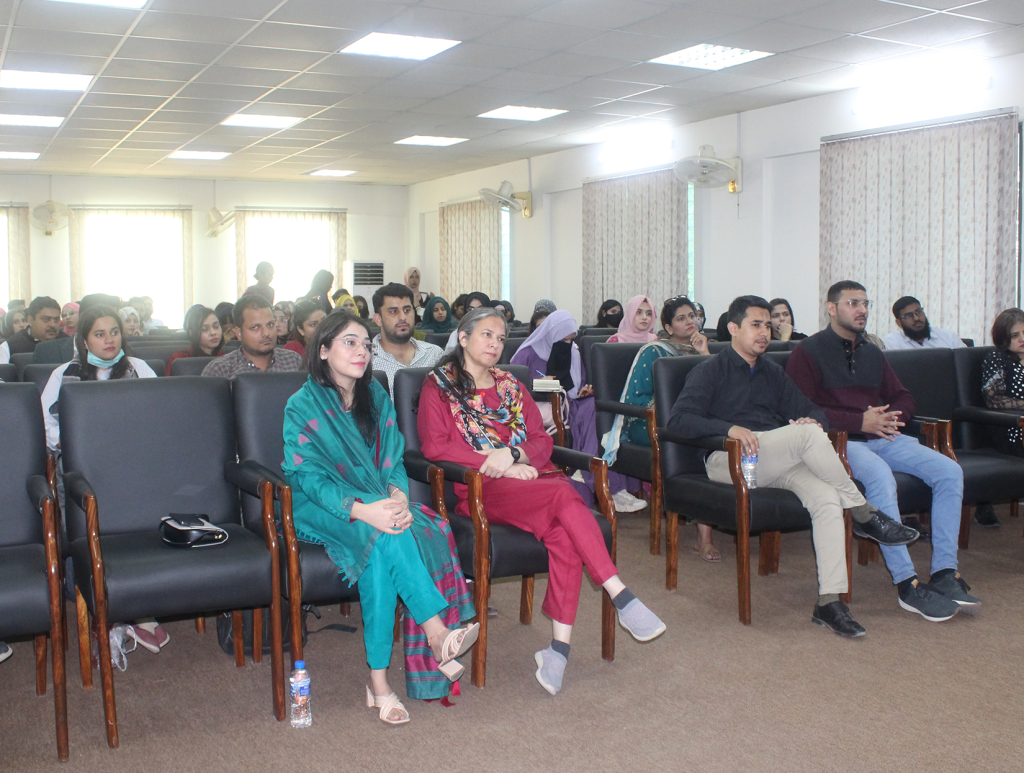 Digital-Ninja-visits-Karachi-University-Gallery-Image-Two